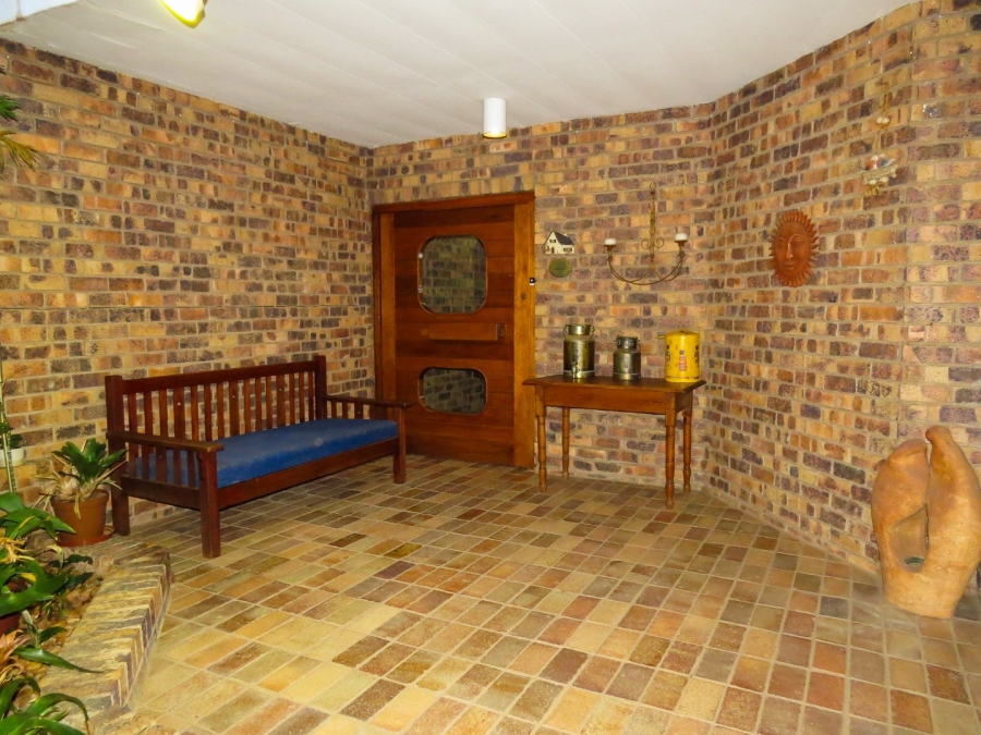 4 Bedroom Property for Sale in Heuwelsig Free State